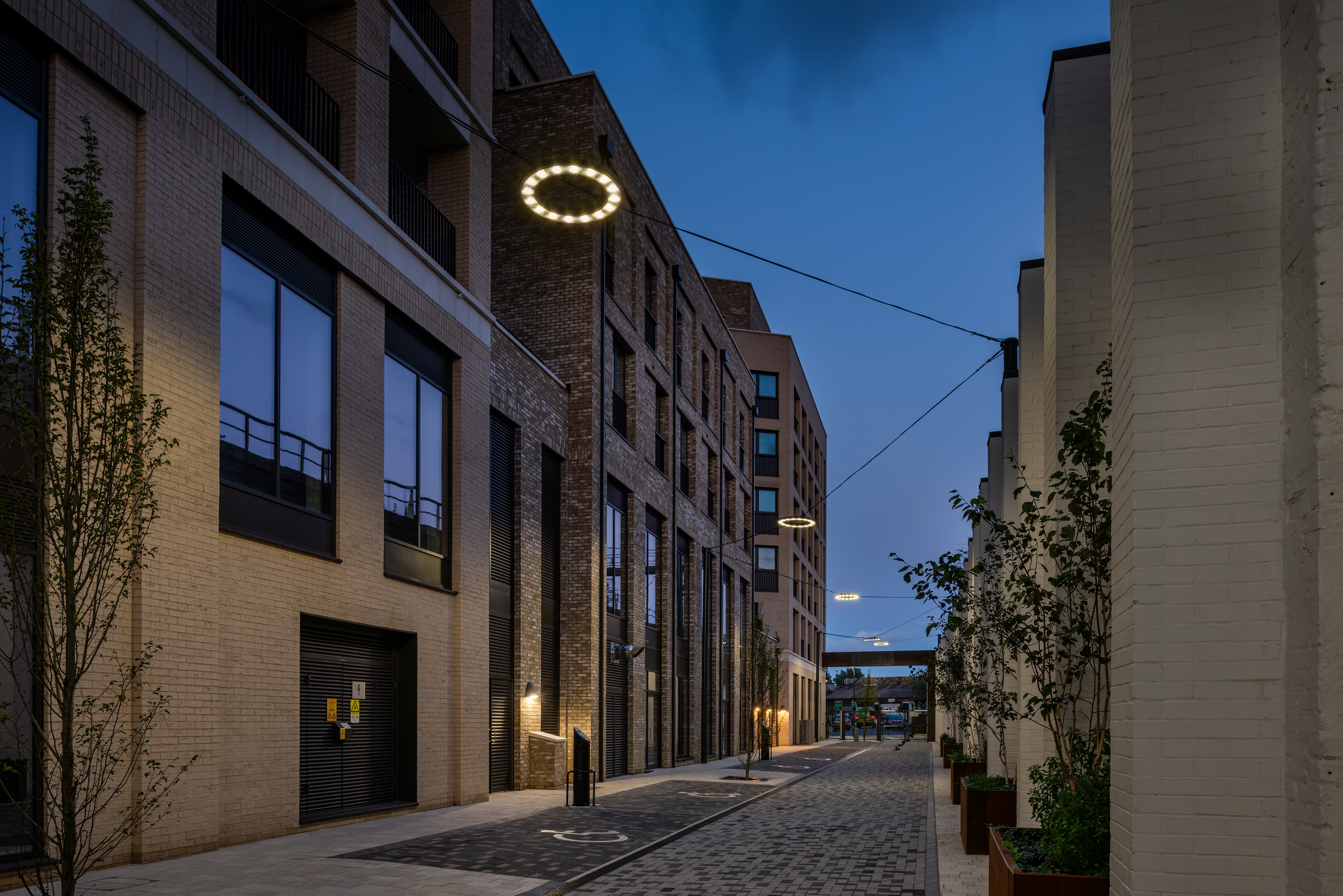 Higgs Estate exterior lighting project - Kingfisher Lighting